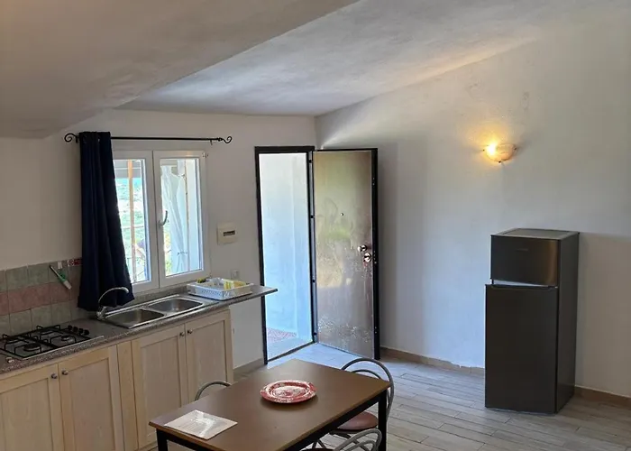 Agrustos Paradise * 布多尼